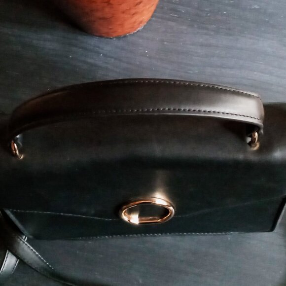 A NEW DAY Gold Details Faux Black Leather Magnetic Top Handle Crossbody Bag - Picture 16 of 16